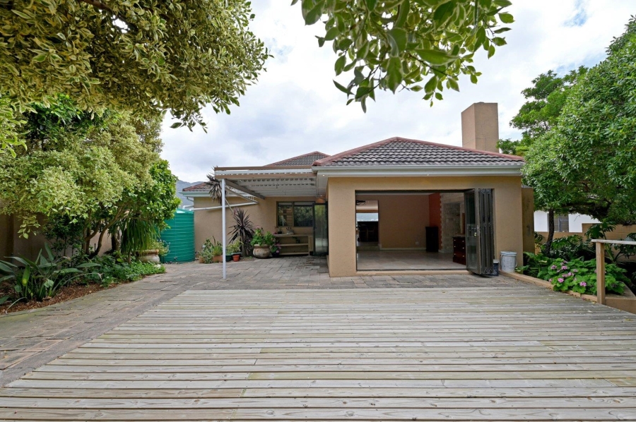 To Let 3 Bedroom Property for Rent in Fish Hoek Western Cape